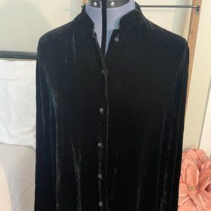 GAP Long sleeve button down velvet blouse